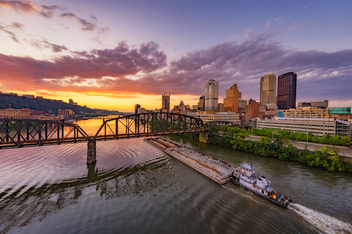 A view of #Pittsburgh that I don't capture nearly often enough is from the Liberty Bridge. It's a sneakily fun spot to shoot from, with unique angles of the Mon Incline, looking down the river at the various bridges, and of course the city. Even better when a barge rolls through.