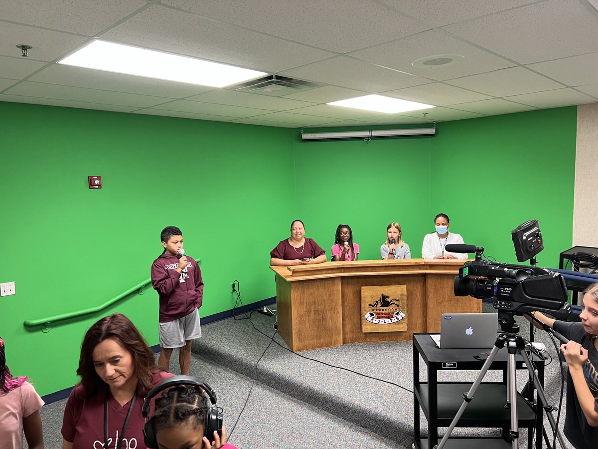 Thank you to our students that run our morning announcements!  They are doing a wonderful job!  #MinshewColts