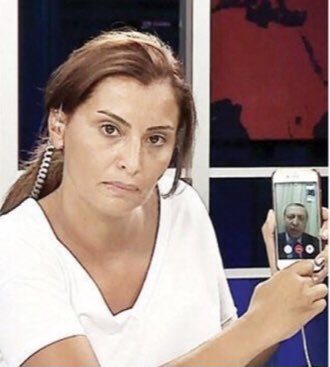 Hande Fırat’ın Ülkenin kurtuluşuna vesile olan 10 dakikasını:sen ömrünü versen karşılayamazsın,
”Berna Laçin.”