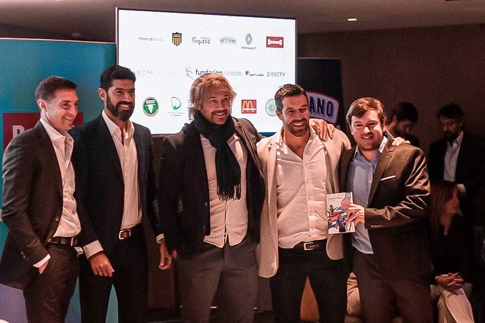 DiegoLugano's tweet photo. Ayer de noche se realizó la presentación de Fundación Celeste 2022. En una velada hermosa, donde se mostraron proyectos viejos y nuevos, disfrutamos de la presencia de algunos jugadores fundadores y la compañía de Diego Alonso y Darío ,Gracias al cuerpo técnico por la humildad. https://t.co/szXWkqcLrK