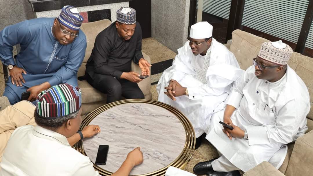 only1topboyy's tweet photo. BREAKING NEWS:

PDP Governorship Candidates from Sokoto, Jigawa, Kaduna, Katsina and 13 other states just arrived Port Harcourt to meet with Governor Nyesom Wike. https://t.co/WisNRsVJi1