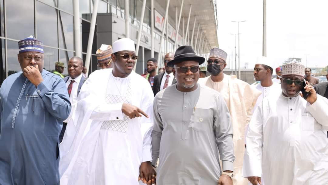 only1topboyy's tweet photo. BREAKING NEWS:

PDP Governorship Candidates from Sokoto, Jigawa, Kaduna, Katsina and 13 other states just arrived Port Harcourt to meet with Governor Nyesom Wike. https://t.co/WisNRsVJi1