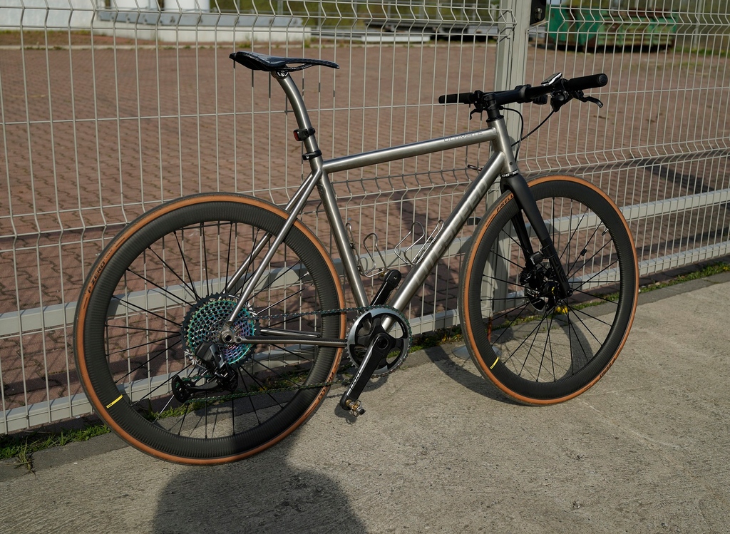 Litespeed_Bike's tweet photo. So fresh. So clean. We approve. Nobody does your build like YOU.
Link in bio to begin working on your custom build.
https://t.co/sBHEVx6Vig
#LegendaryTi https://t.co/6ExzKZk6Z1