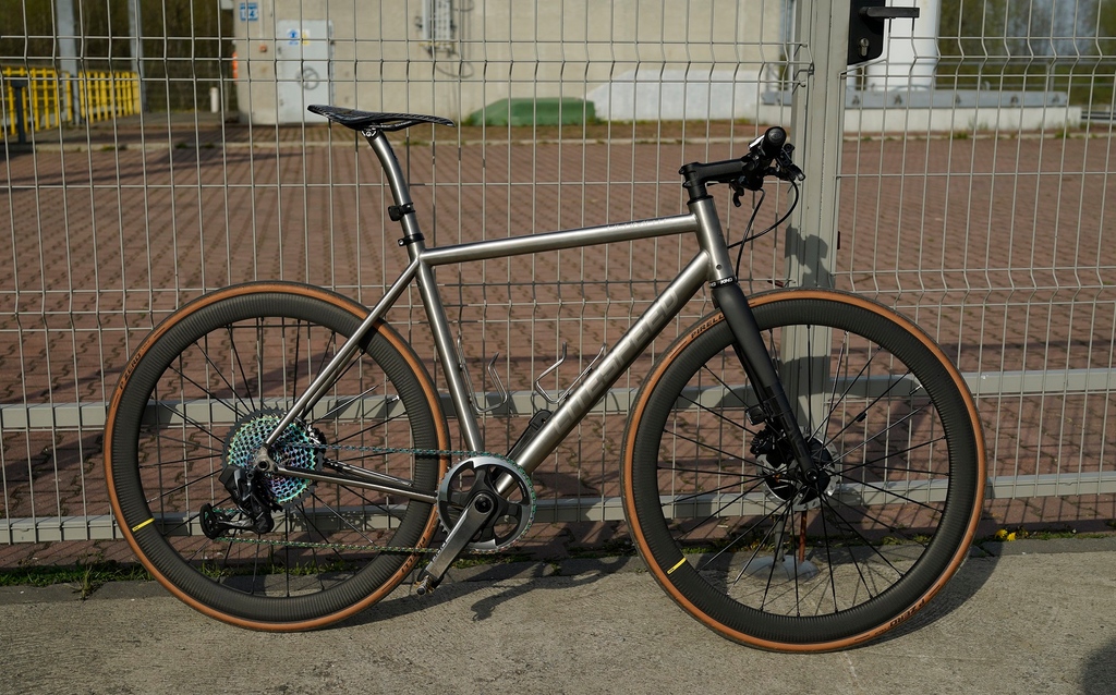 Litespeed_Bike's tweet photo. So fresh. So clean. We approve. Nobody does your build like YOU.
Link in bio to begin working on your custom build.
https://t.co/sBHEVx6Vig
#LegendaryTi https://t.co/6ExzKZk6Z1