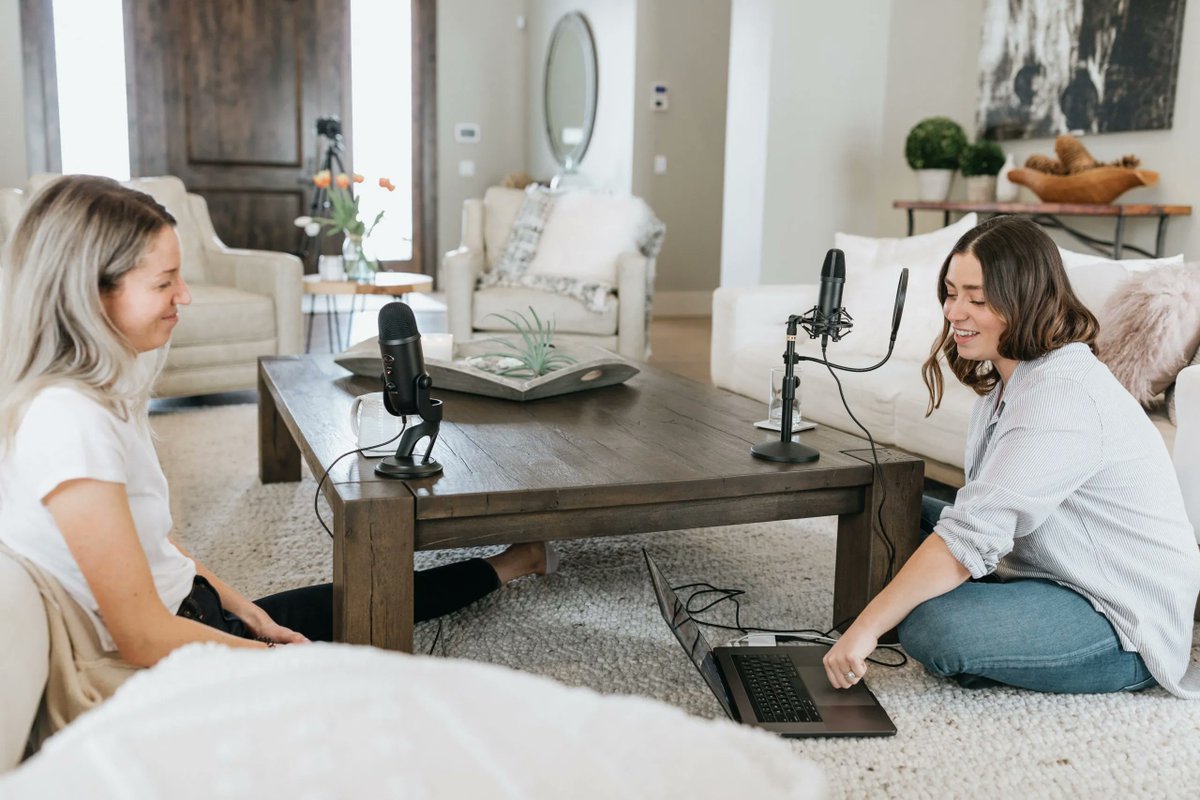 PodcastTaxi's tweet photo. Quality audio editing can make your podcast sound more professional. Here are some tips from #PodcastTaxiBlog to make your show sound pro and save you time editing: https://t.co/OahMiiegnd

#podcasting #podcaster https://t.co/H321TNZ7SM