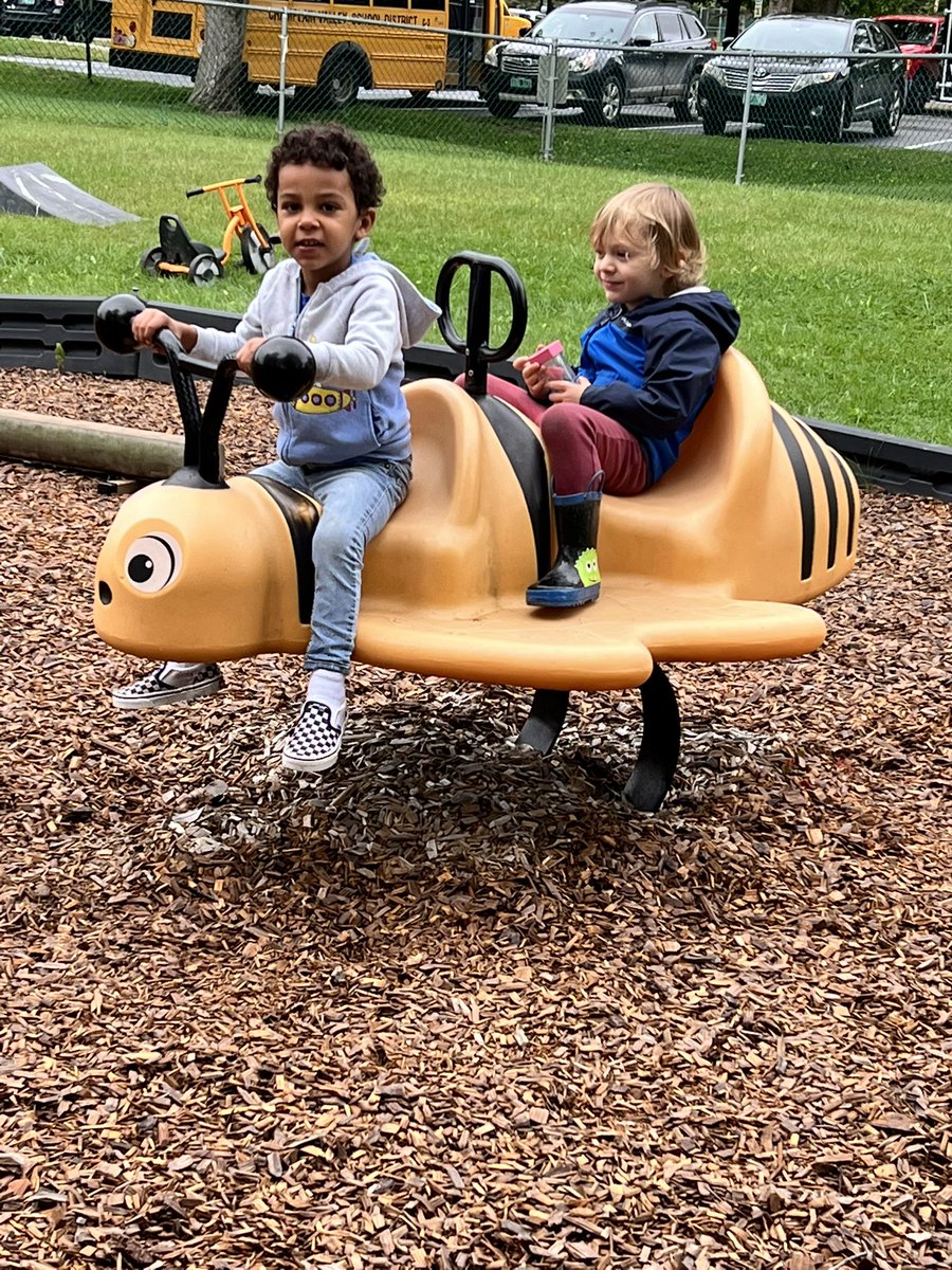 SCSVTPREK's tweet photo. A wonderful first day at SCS Preschool! The children engaged in so much active play and are quickly forging new friendships. #cvsdvt #scslearns https://t.co/1aG8IXacGJ