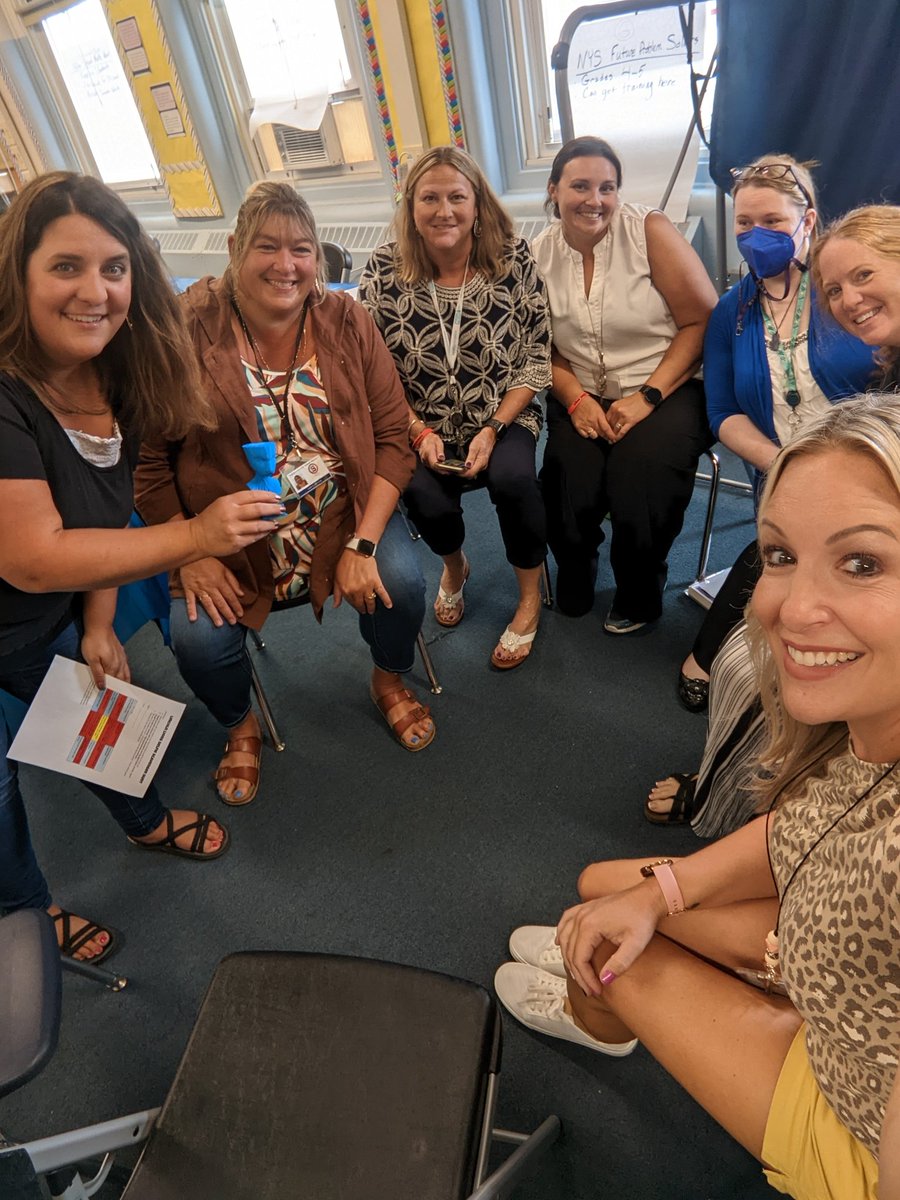 Mrs. Devery tweet media