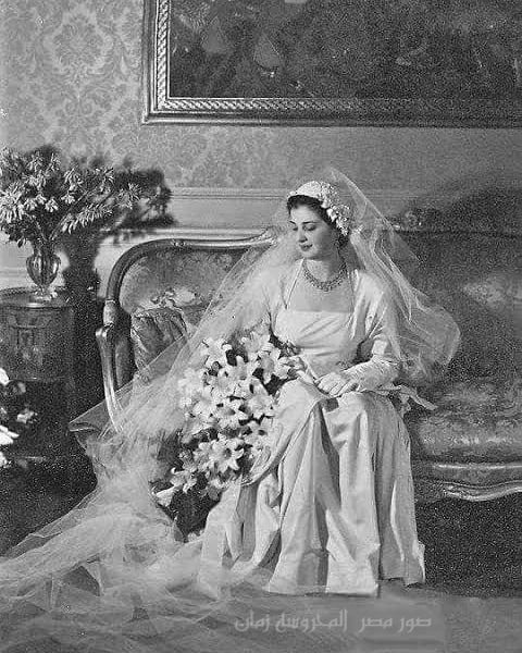 Ba2louzaR's tweet photo. فستان زفاف من زمان فات 💖💖💖
#فستان_فرح
#فستان_زفاف
#Wedding_dress
#بقلوظه_ريفيوز
#Ba2louza_Reviews https://t.co/6zA4mbhlHD