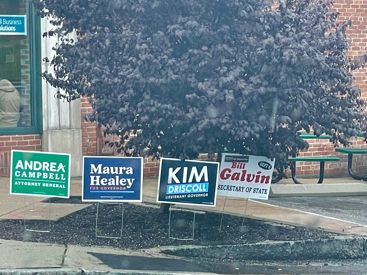 AnabelBoston's tweet image. It’s Election Day!!
Don’t forget to vote! #masspoli #bospoli #mavote #GOTV #GOTVBlue #gotvma