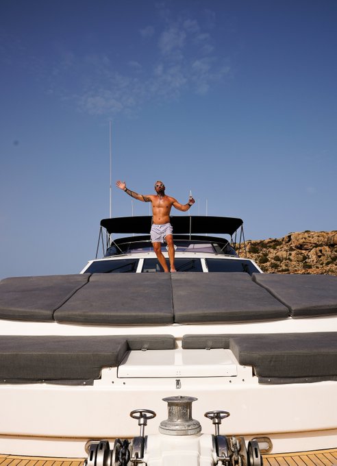 Behave as if you were water, let yourself be influenced by magnetism and exploit all the power of the<a href="/tag/energy"class="tags"><span>#energy</span></a><a href="/tag/boat"class="tags"><span>#boat</span></a><a href="/tag/daily"class="tags"><span>#daily</span></a><a href="/tag/magnetism"class="tags"><span>#magnetism</span></a><a href="/tag/tought"class="tags"><span>#tought</span></a>