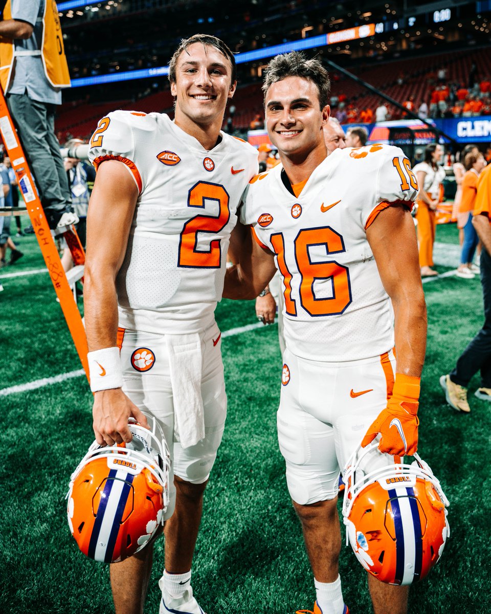ClemsonFB's tweet photo. Smile if you just scored your first college touchdown 😁 https://t.co/7pjmFG3jag