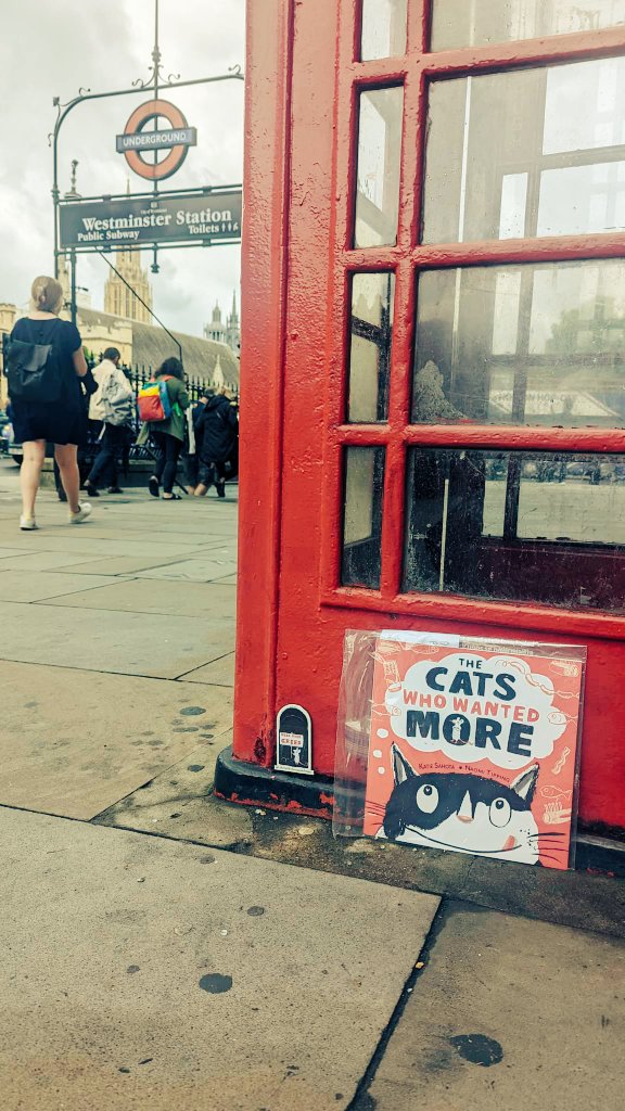 OwletPress's tweet photo. Happy #publicationday to @808Kate for THE CATS WHO WANTED MORE ❤ never has a picture book been more relevant #fatcats #CostOfLivingCrises #energybills #LizTruss 
@bounce_wstones https://t.co/8vn2f20F25