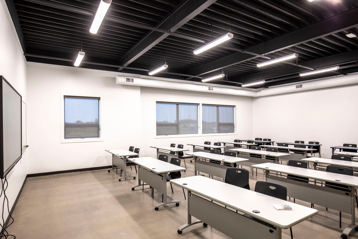 WestcoLtd's tweet photo. Back to School is here! Taber Christian School, is now open and ready for students. #DesignBuildBetter #StructualDesign #BuildingAlberta #BacktoSchool2022 🚍 https://t.co/Ka5tkNO52p