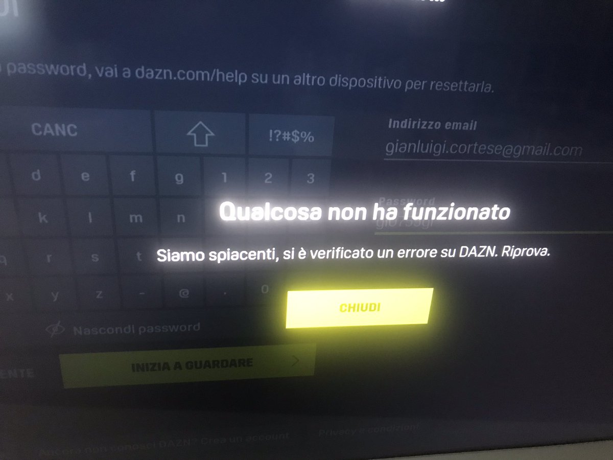 GigiCortese's tweet photo. Vergogna #Dazn! Fateci vedere #Berrettini vs. Ruud! Noi paghiamo, aumenti compresi, e voi non funzionate. Non “Qualcosa non ha funzionato”, siete voi che non funzionare troppo spesso. #Daznout https://t.co/GcU0tJIK3v