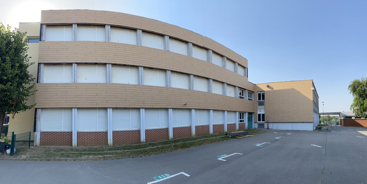 gmilleperdir's tweet photo. Fier du travail accompli avec notre partenaire @CD_oise et mon équipe face au gros défi du chantier de rénovation énergétique pour réussir dans les temps la rentrée scolaire @AcAmiens @NadegeLefebvre_  @MullerRaphal4  @DSDEN60 @cedricmartin60 ▶️ https://t.co/e7DUtahzpE https://t.co/joxxCpaBqe