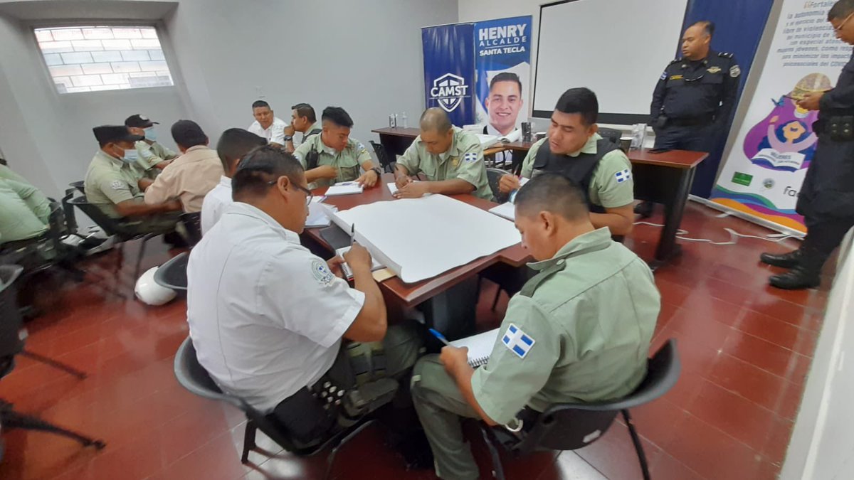 Es muy importante para nosotros respetar y velar por los derechos de la mujer en el municipio. 

Constantemente, nos capacitamos junto a la <a href="/PNCSV/">PNC El Salvador</a> para poder atender de mejor manera casos de convivencia, prevención y seguridad.