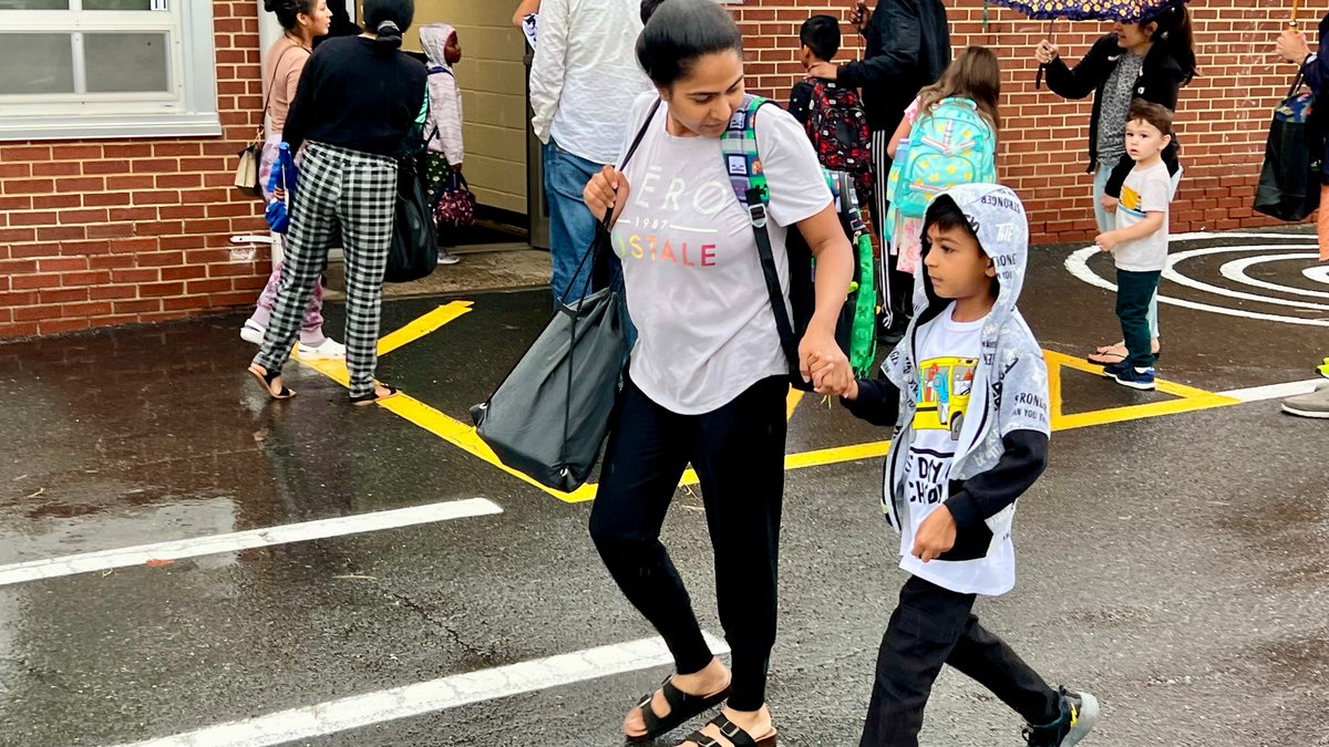PwaySchools's tweet photo. A little rain couldn't dampen our students' enthusiasm on the first day of school! Welcome back, and let's make this the start of something special! #FirstDayPway
Click to see more photos β‘οΈ https://t.co/o8An4ENnZm https://t.co/3LAZxTTFFh