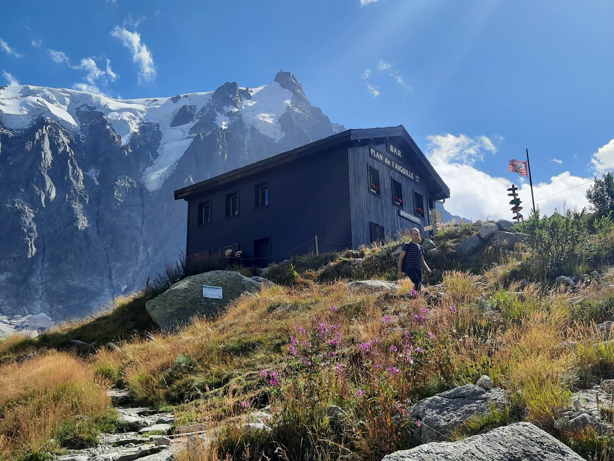 StudiesPas's tweet photo. Magnificent views, mountain hike with friends from @UniWarszawski and excellent talks on #ssNMR - that's @alpineconferen1!
#NMRchat #alpineMR2022 https://t.co/i847xoi1lW