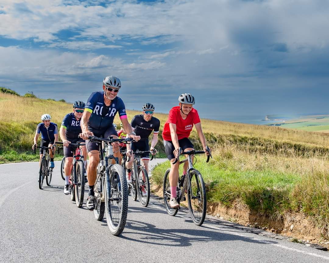 DAS_Hutch_Bro's tweet photo. We mixed it up yesterday by going off road for a ride out with Jesse Yates and @Ed_Clancy from team sponsor @CAMScycling.
Thanks to Jess, Ed, CAMS and everyone who joined us!
๐ธ Bob MacGregor
#cams #camscycling #camsbasso https://t.co/757PM8eHSJ