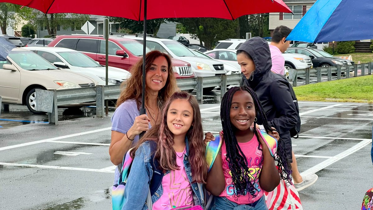 PwaySchools's tweet photo. A little rain couldn't dampen our students' enthusiasm on the first day of school! Welcome back, and let's make this the start of something special! #FirstDayPway
Click to see more photos β‘οΈ https://t.co/o8An4ENnZm https://t.co/3LAZxTTFFh