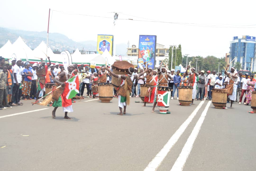 EuphremNd's tweet photo. #Burundi
#BIRINZI_VYA_NTARE !
Uko twabibatumye niko muriko murabikora aha kuri Stade Intwari muri #JamaFest
Merci beaucoup
One people,🙏🙏
One Destiny🙏🙏
#VisitBurundi
#VisitBukeye https://t.co/aR9xEXxFC9