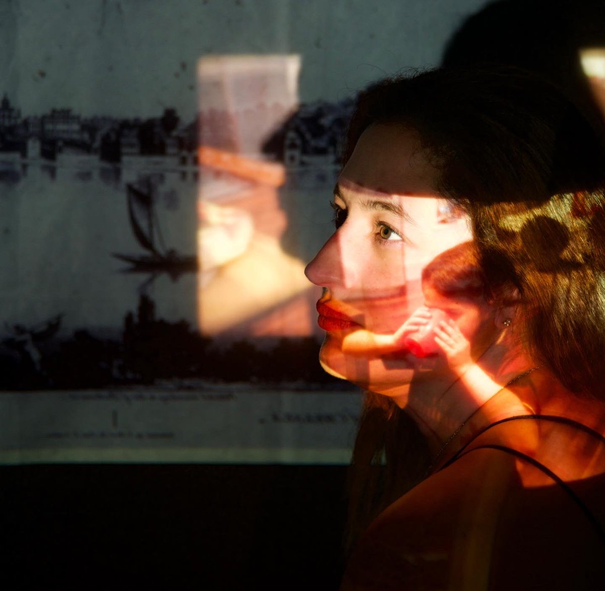 MirandaLopatkin's tweet photo. Thrilled that my photograph ‘The Screen’ is being shown in ‘Legacy’ @TheCryptGallery in Euston opening tonight with @artcanorg and @SunaInteriorDes  - opens today! https://t.co/gAN3morYnE
