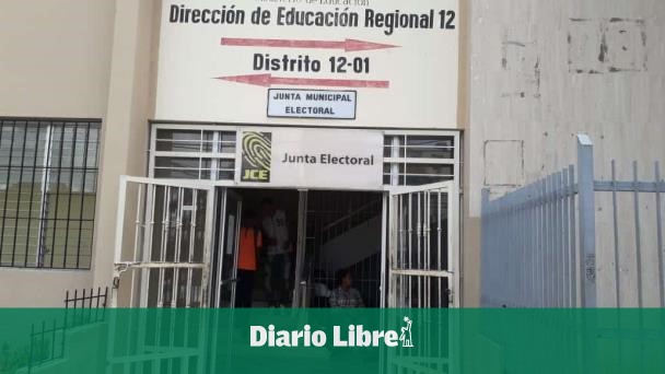DiarioLibre's tweet photo. 📰| #ActualidadDL | Más de ocho mil estudiantes sin cupo en Distrito Educativo 12-01 de Higüey
🔗https://t.co/jRdtt6HVPj
#DiarioLibre #Higüey #Estudiantes #EducaciónRD #DistritoEducativo https://t.co/6uG24s9T7O