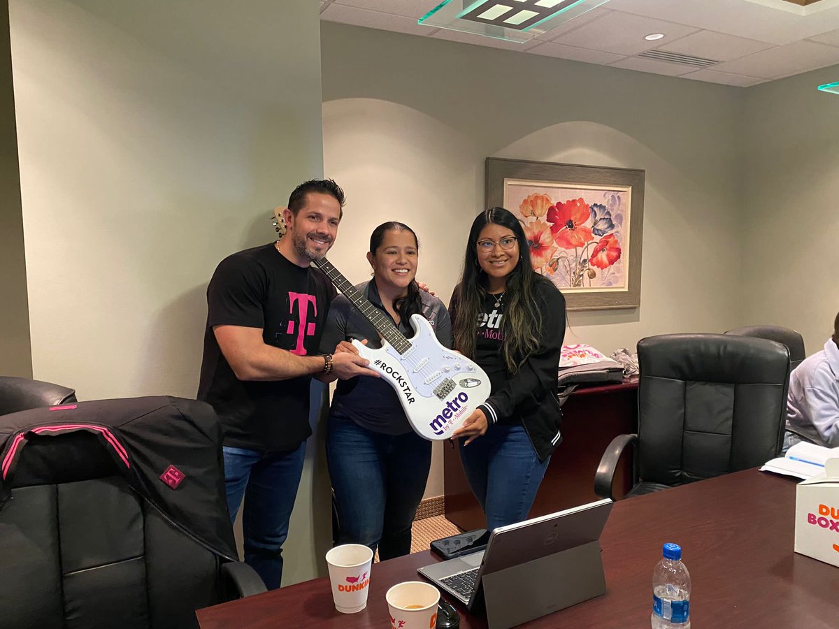 valenti09351051's tweet photo. Account Manager and MDM made a guest appearance at our Manager Recognition meeting today! Thank you, Andres, and Edgar, for your continued coaching and ongoing support!
.@MetroEdgar @AndresMiller4 https://t.co/P9Hsu9uf1Y