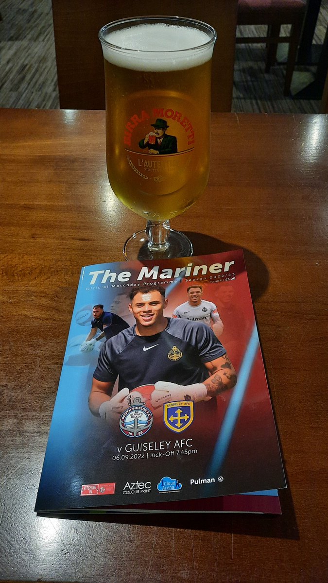 Mattster92's tweet photo. Well I made it here for the match tonight by walking from Tyne Dock. 
Pint ✅️
Match Programme ✅️
And ready for @SouthShieldsFC vs @GuiseleyAFC, 7.45pm K.O.
��🔵⚓️🍻👍 #Mariners
#southshieldsfc #howayshields https://t.co/xwDOCIAAd9