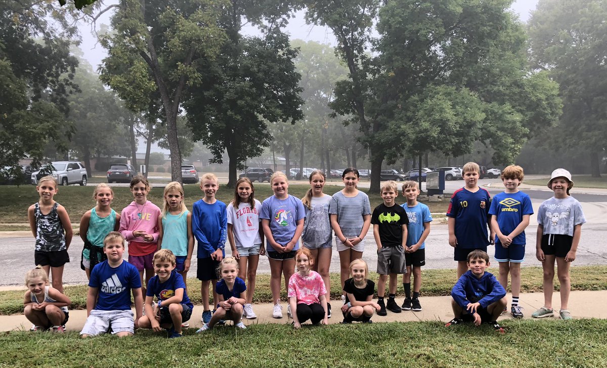 PolkQuailRun's tweet photo. Guess what’s back at QR?!? TRACK CLUB! Thanks to some awesome parent volunteers, 21 students ran over a mile this morning! #commUNITY @usd497 https://t.co/YTWqAcC2fg
