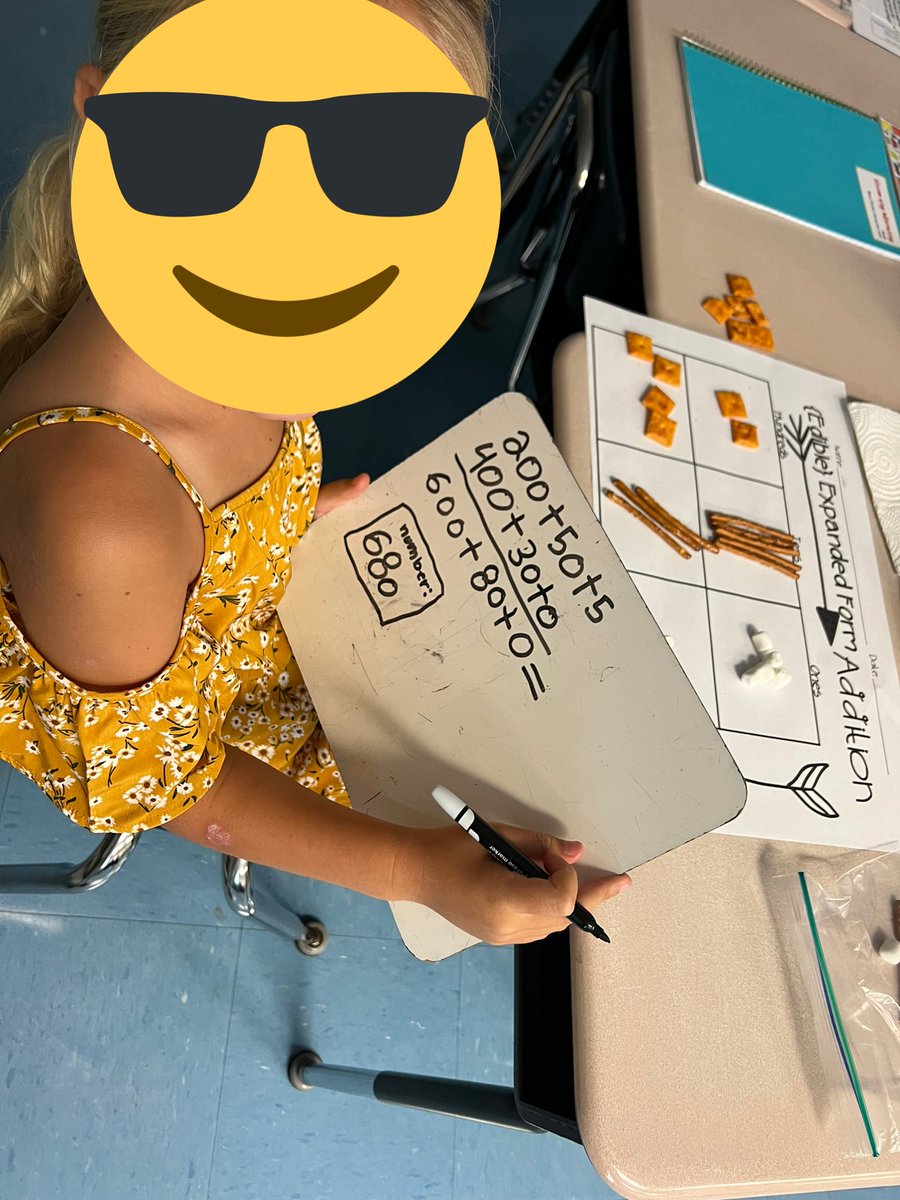 ms_xoshilthn's tweet photo. Third Grade teacher here! Reviewing place value and learning expanded form.  #math #thirdgrade #handson #learningalot https://t.co/6yAJLHM3Nq