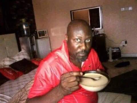 realFFK's tweet photo. This is Dino Melaye drinking gari when he was still struggling! 

You can take a man out of the jungle but you can't take the jungle out of a man! 

This clown is real jungle! 🤣 https://t.co/xNTMMlkKdm