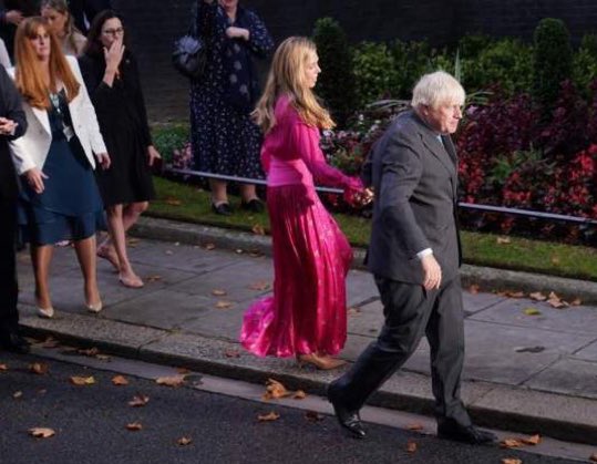 Pandamoanimum's tweet image. When you told your daughter to be waiting outside for you to pick her up from the party at 11pm sharp or you were coming into get her, and you meant it.