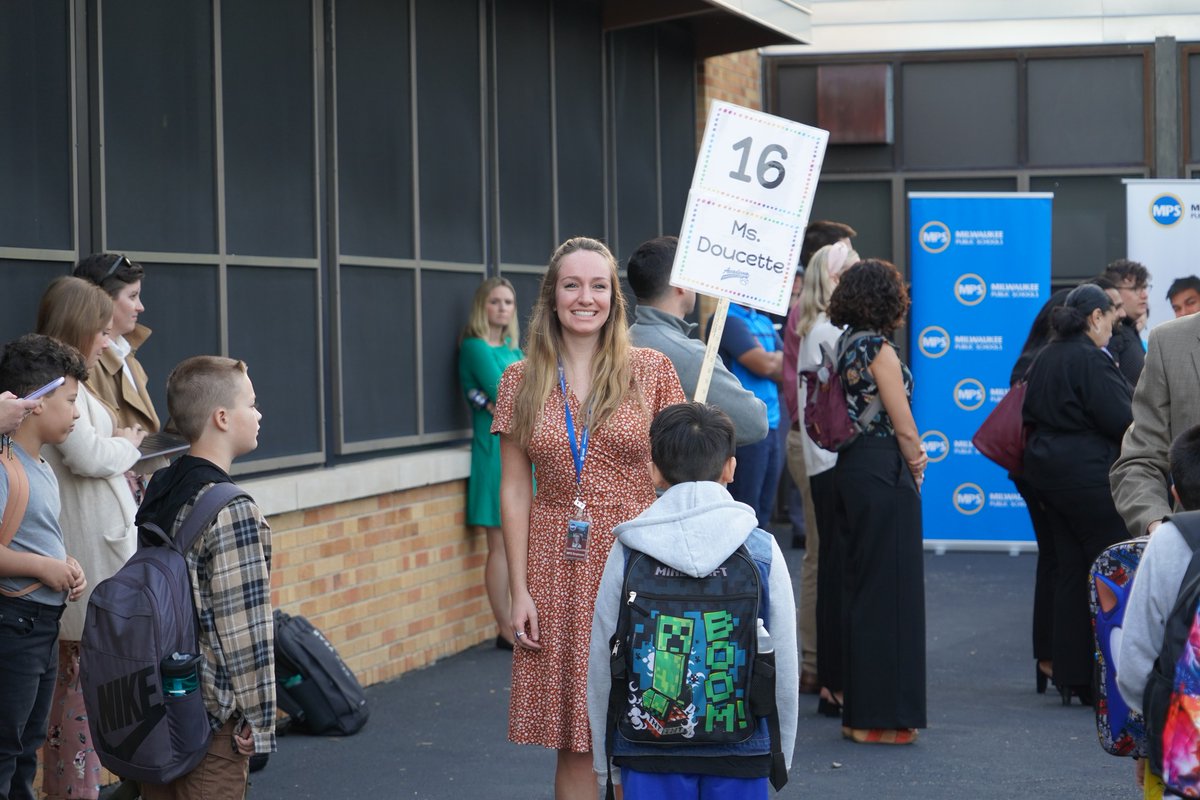 MilwaukeeMPS's tweet photo. Watch the full press conference from our #MPSDayOne kick off this morning from Academy of Accelerated Learning. #MPSProud
Watch the full video on our YouTube channel at: https://t.co/z6U39aR1BK
Enroll at https://t.co/fukHUXpgYm https://t.co/4yg5QSypCK