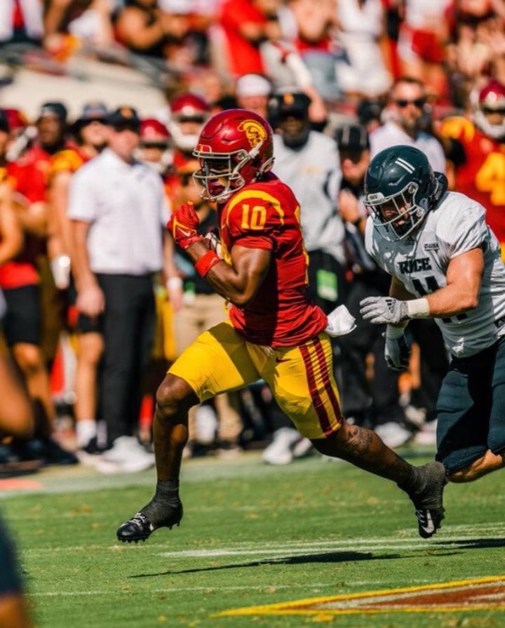 Coach__Chance's tweet photo. College football is a special time for me. Just wana watch my sons live out their dreams and be a proud father. The outcomes r what they r.
#GoDucks π₯ππ #95
#FightOn βοΈπ΄π‘ #10 https://t.co/vxCxdamvd3