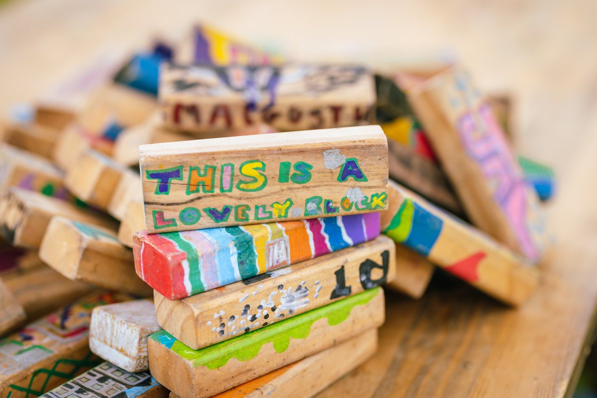 The Front Room tweet media