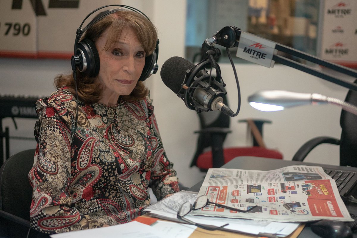 MartinBerrade's tweet photo. Adiós Magdalena, gracias por las noticias
Lamentamos tu partida y agradecemos tu entrega en los medios y la sociedad argentina, particularmente en la radio.
https://t.co/1kSAbBWwnd https://t.co/PJLXYpBO7x