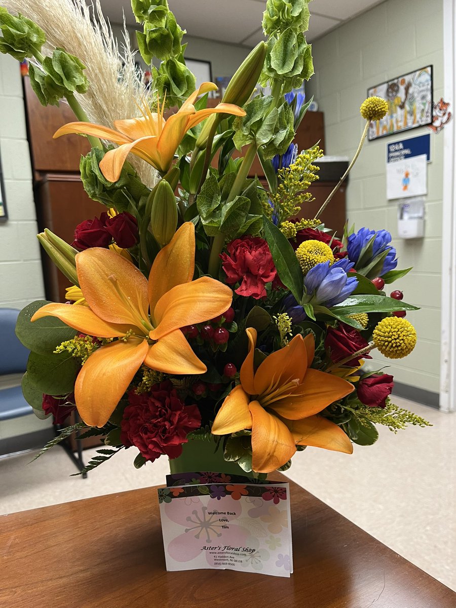 What a wonderful surprise from a wonderful husband.  It’s going to be a great school year everyone!!!#bekind #tatemtweets #collsedu