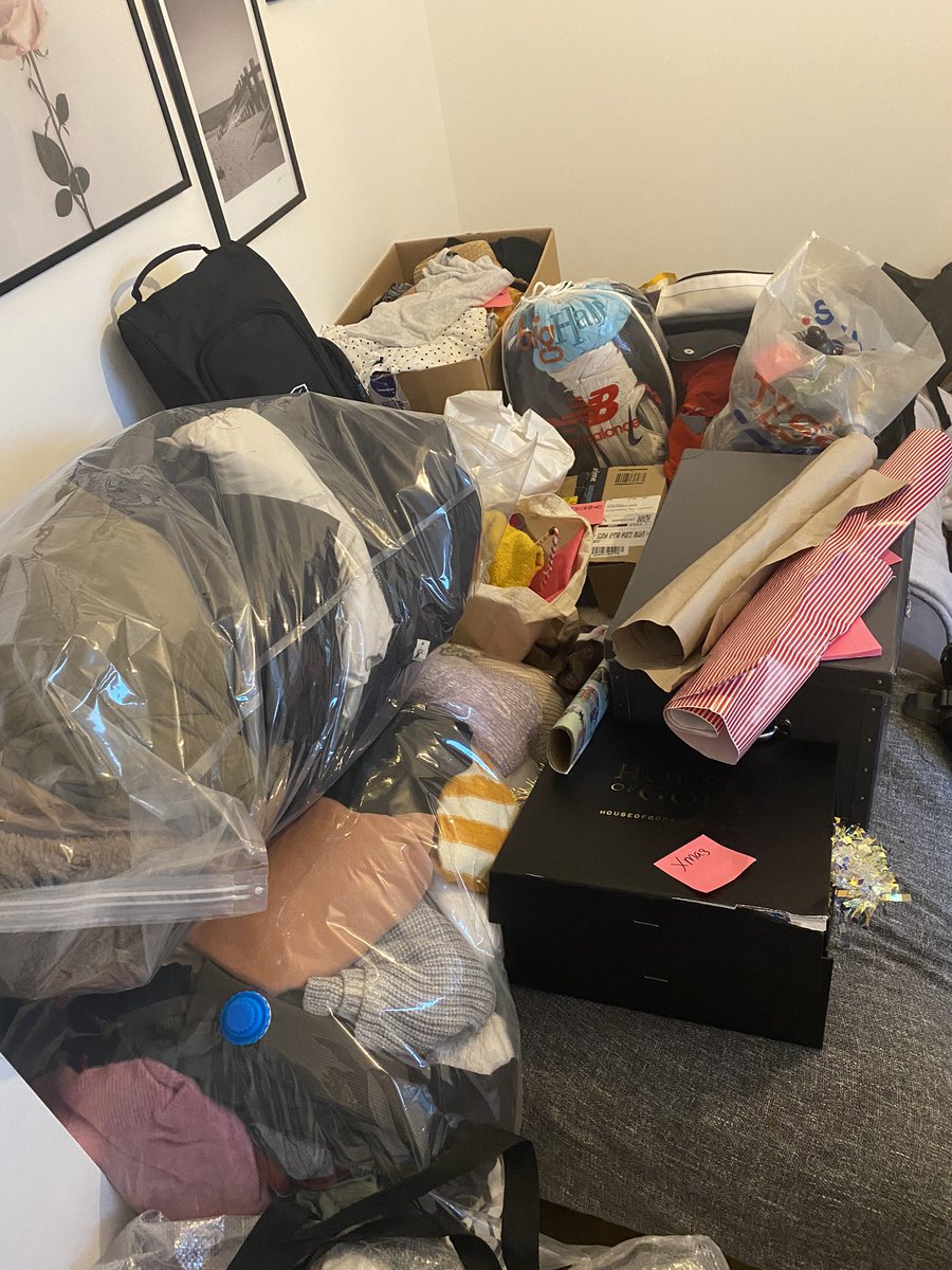 ClaireCGalloway's tweet photo. Spot the cat 😂 (we’re moving, don’t judge me) https://t.co/bTwzxYOGgb