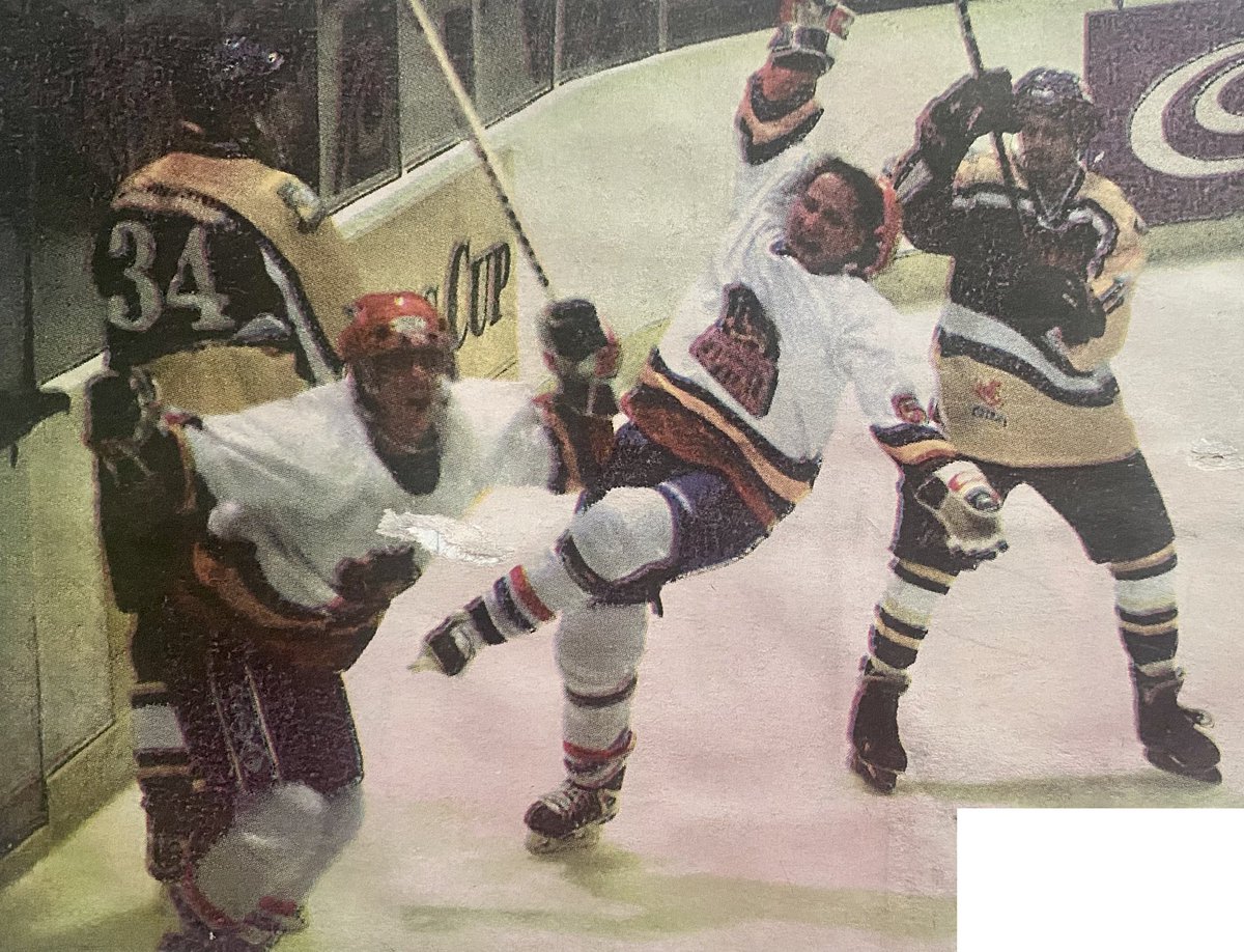 edcapitals's tweet photo. 𝐃𝐈𝐃 𝐘𝐎𝐔 𝐊𝐍𝐎𝐖❓

Today marks 2️⃣4️⃣ years since the Capitals iced in their first ever game❗️

We faced @FifeFlyers here at @MurrayfieldIA in the B&amp;H Cup.

The game ended in a 4-2 Caps victory, with our goals coming from Doug Marsden (2), Roger Hunt and Jeff Daniels 🦁 https://t.co/WMnASYTAAn