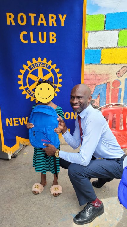newkgnrotary's tweet photo. These moments, when our smiles reflect how our heart feels in providing necessities for children who are in need. 

We continue in our efforts to improves lives and livelihood of our community members. 

Play your part, join a Rotary Club! 

#basiceducationandliteracymonth https://t.co/mEQbJiLoOI
