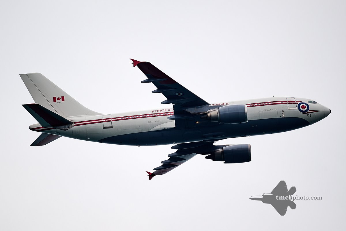 TMcBphoto's tweet image. The @RCAF_ARC CC-150 Polaris makes a pass along the waterfront at @CIASToronto.
@ARC_RCAF
#rcaf 
#cc150 
#cc150polaris 
#polaris 
#ciastoronto 
#torontoairshow 
#cias