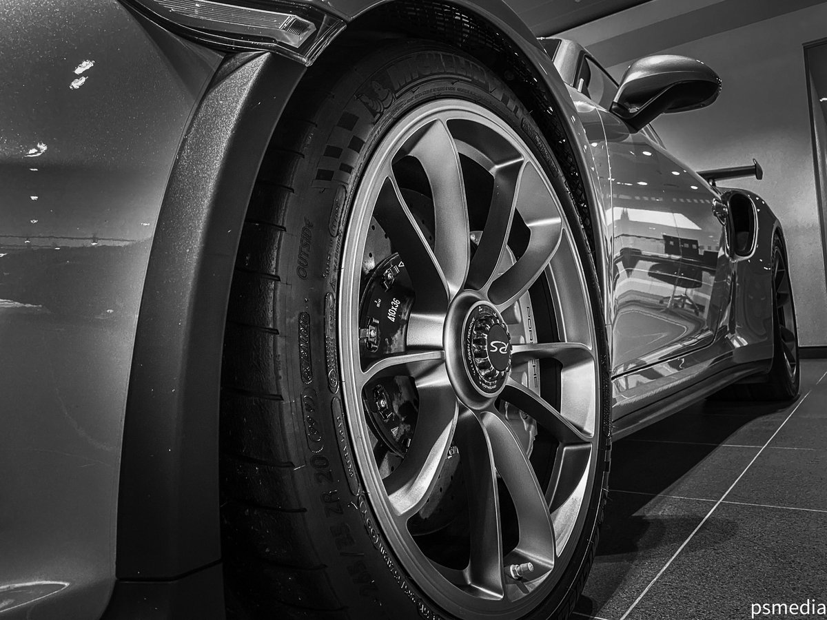 suttie50's tweet photo. #Porsche #Showroom #Stockport #ThoseLines #PorscheEngineering

@oliveri_pablo1 
@Steph_Lbb
@Danielwdm911
@MarcoBruni_
@Rinoire
@HA11NNH
@Oscarol95842891
@Hmp944Peters
@ColinBull24
@DettoriJane
@linssemenneke
@Annabel57468925
@PorscheSauce
@porsche__porn
@pjlm2
@LaTaylorRN https://t.co/KZCC9ES0GR