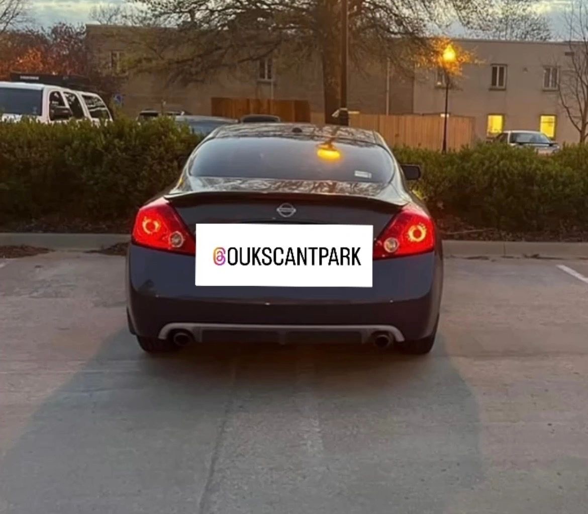 thecampus_ou's tweet photo. This weeks profile has managed to single-handedly make a difference on OU’s parking issues one Instagram post at a time. While nobody knows their identity, ‘The Campus’ got the inside scoop on the reasoning behind the “@oukscantpark” Instagram.
Link in bio! https://t.co/W4TkjyatFP