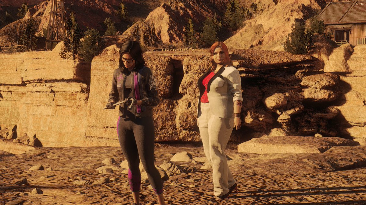 TheGreatKatulu's tweet photo. Does this suit make her look fat... #SaintsRow #ChubbyBoss https://t.co/0xlSckFUoJ