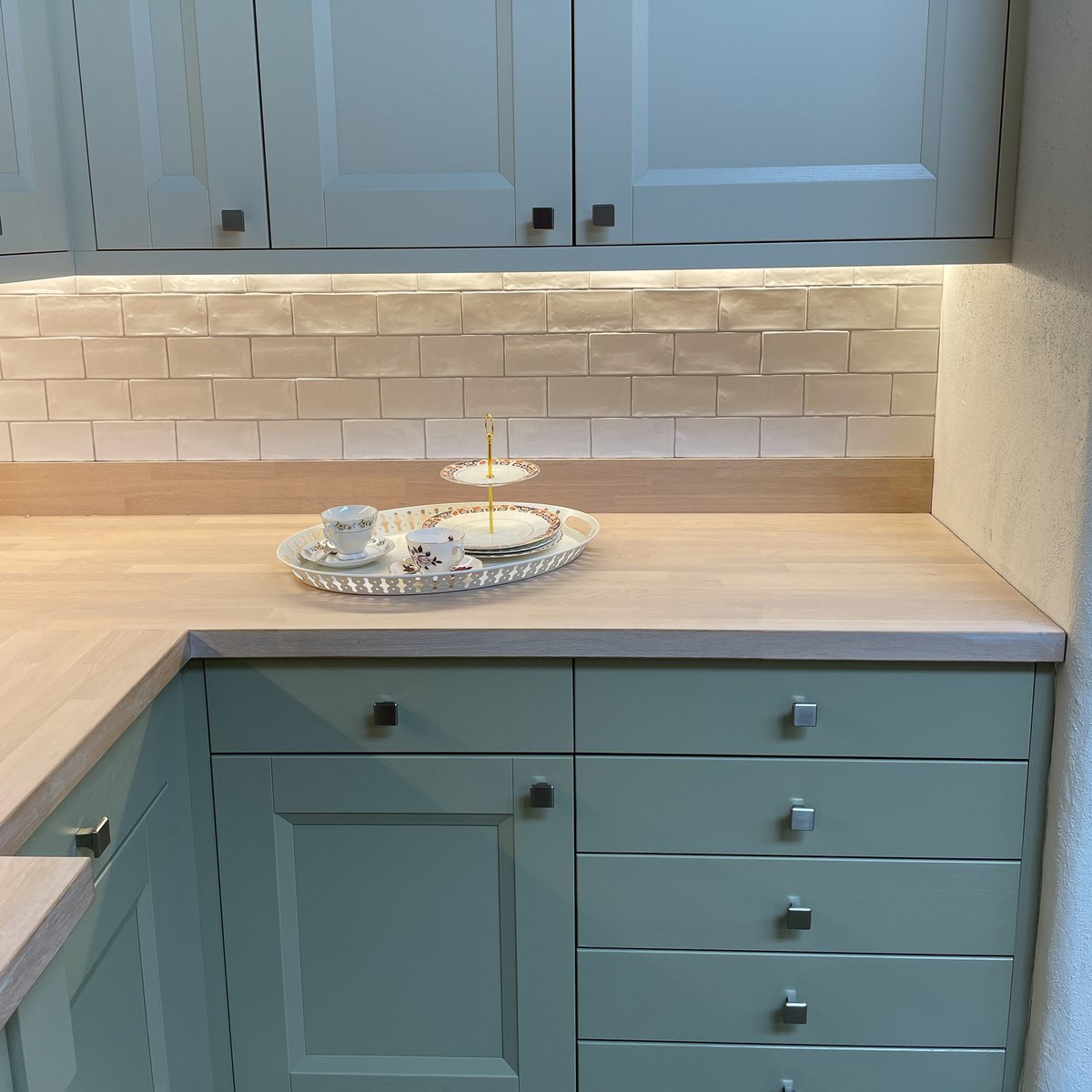 Recurostyling's tweet image. A fresh and peaceful space. 💭

#BlueKitchen #NeutralKitchen #BabyBlue #PastelBlue #KitchenDesign #WhiteAndBlue #Dulux #LittleGreene #CraigAndRose #FarrowAndBall