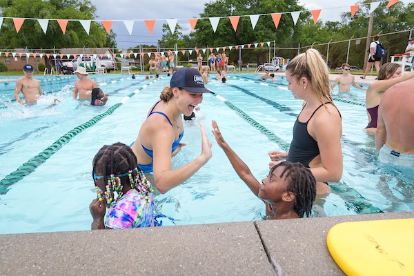 dcvpa's tweet photo. Our university and community partnerships provide us with so many opportunities! We were thrilled to partner with @UNCWilmington Swim and @NseaSwim to provide swimming lessons at our neighborhood pool. To learn more, visit https://t.co/7jpc46QISS
#LearnThriveSoar #LearnThriveROAR https://t.co/IQjYwaPYbP