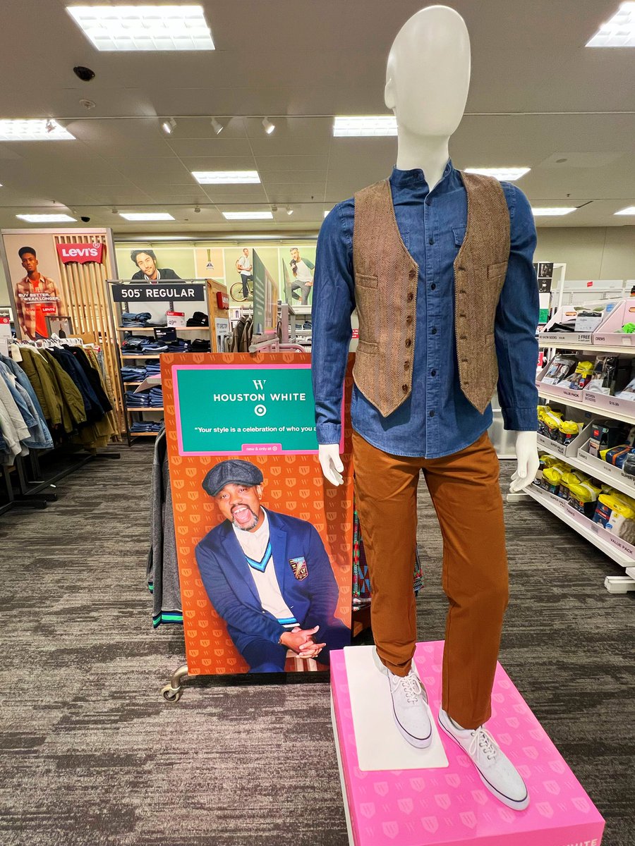 AbeFromTarget's tweet photo. Houston White is here!! I love all the pieces of this collection so much!! 
#Target
#T1895
#worksomewhereyoulove
#HoustonWhite https://t.co/zfdKl8zaXJ