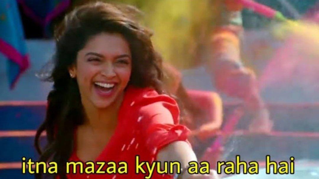Oy_Bat_Sun's tweet photo. Le Pakistani Fans after India's defeat against Sri lanka. 🤣🤣
#INDvsSL https://t.co/00jqeN52bd