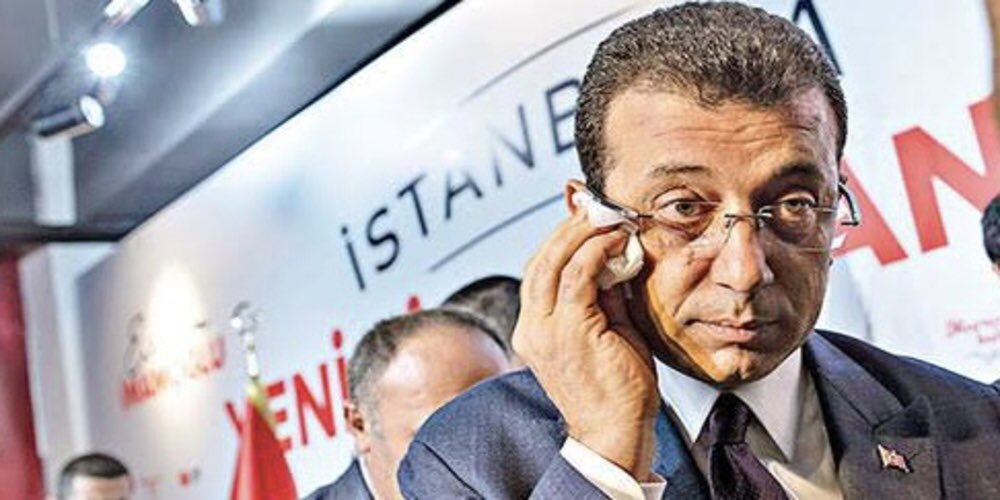 bilgiedinelim's tweet photo. İBB'nin 'belediyeden alındı' dediği yalılar geçmiş yıllarda Hazine'ye aitmiş!
👉https://t.co/GeJ7xXEipt
#ibb #chp #ekremimamoğlu #fahimesultan #haticesultan #yalı #hazine #muratbardakçı https://t.co/PHKjLRzwFr